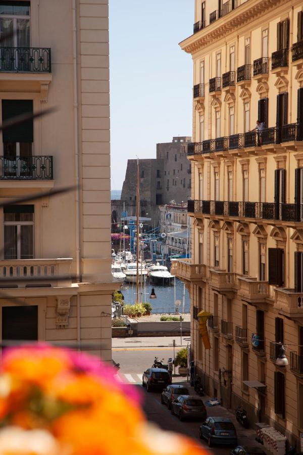 Sea Glimpse Studio - Santa Lucia Napoli Eksteriør billede